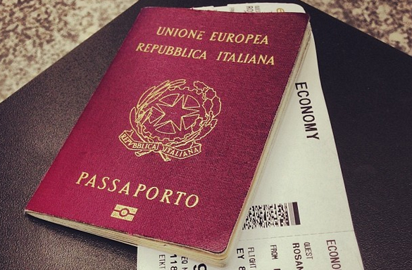 Passaporto scaduto: come rinnovarlo - Travel Stories